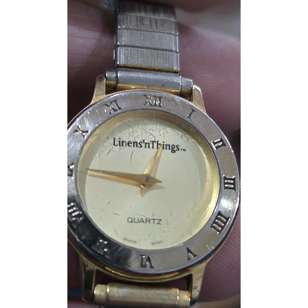 Linens n Things‎ Quartz Gold Tone Stretch Band Watch Roman Numerals